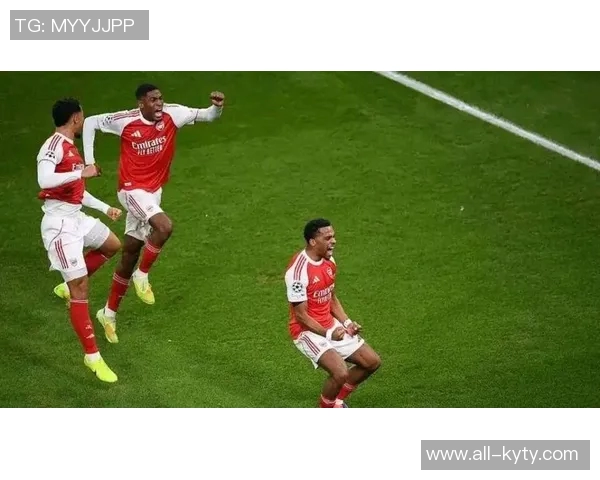 亨利力挺阿森纳拜仁巴黎三队争夺欧冠冠军荣耀