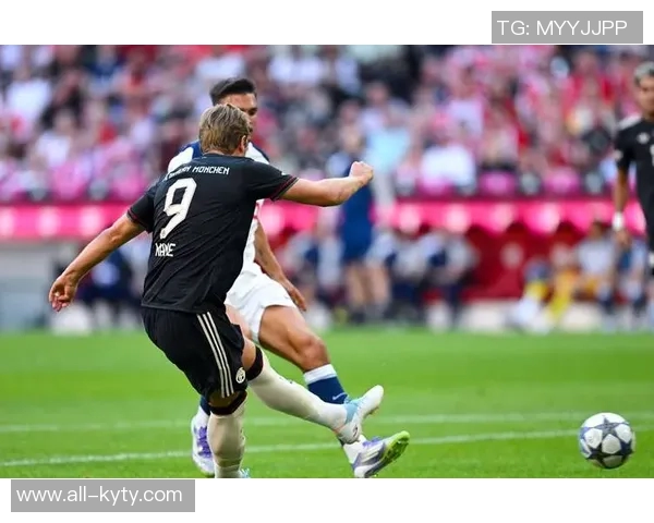 拜仁极端球迷组织策划烟火表演遭禁赛与罚款双重处罚